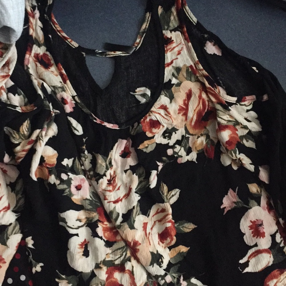 Ivory Love off shoulders shirt